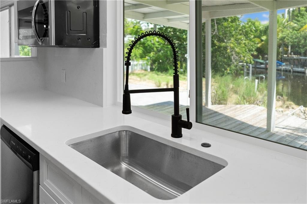 66 River CT photo 14