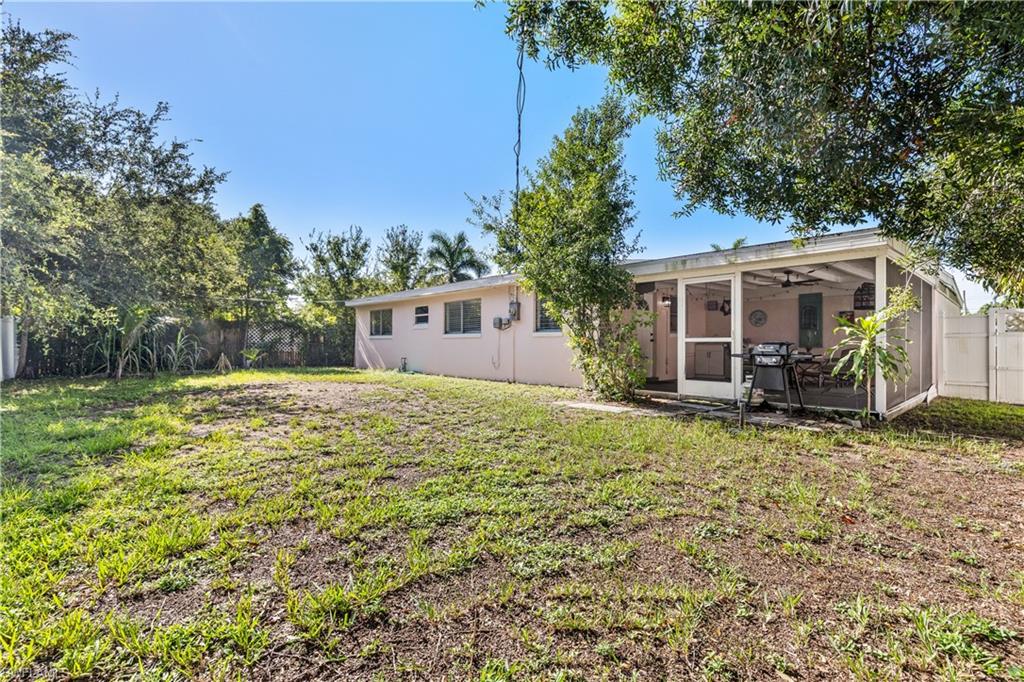 1643 Ricardo AVE photo 24