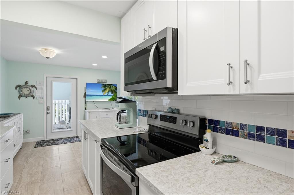 1065 Gulf Shore BLVD N 108 photo 12