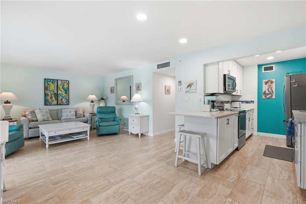 1065 Gulf Shore BLVD N 108 photo 9