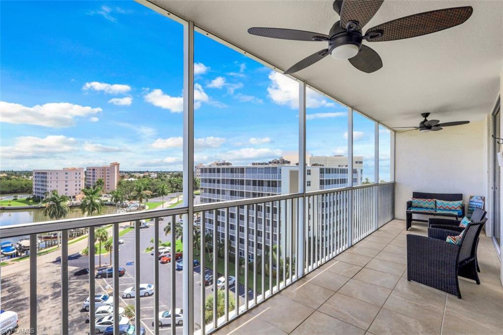 Screened lanai overlooking