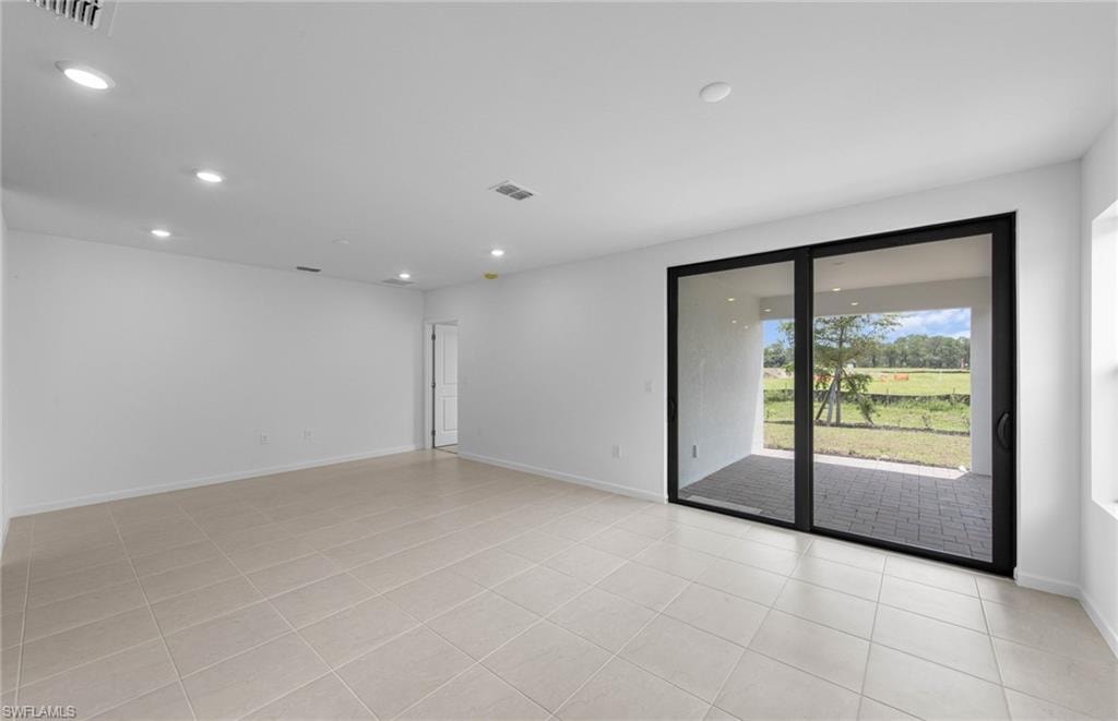 Photos are of similar Daniel floorplan. Homes may vary.