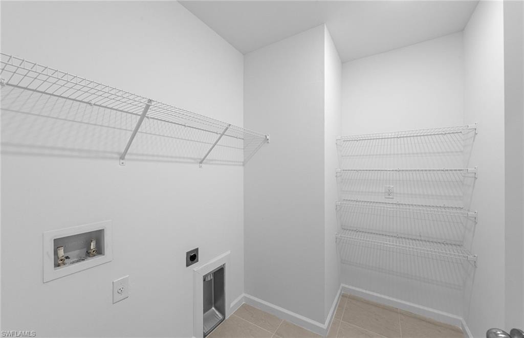 Photos are of similar Daniel floorplan. Homes may vary.