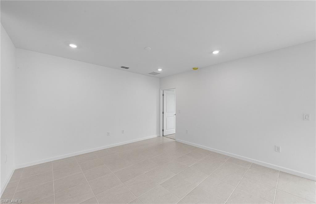 Photos are of similar Daniel floorplan. Homes may vary.