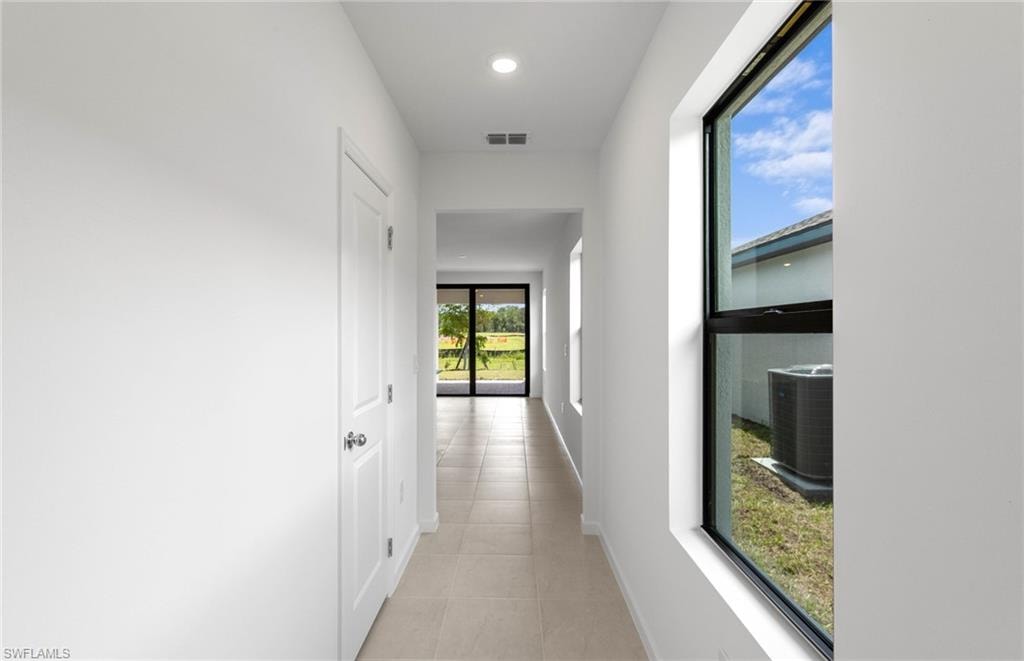 Photos are of similar Daniel floorplan. Homes may vary.