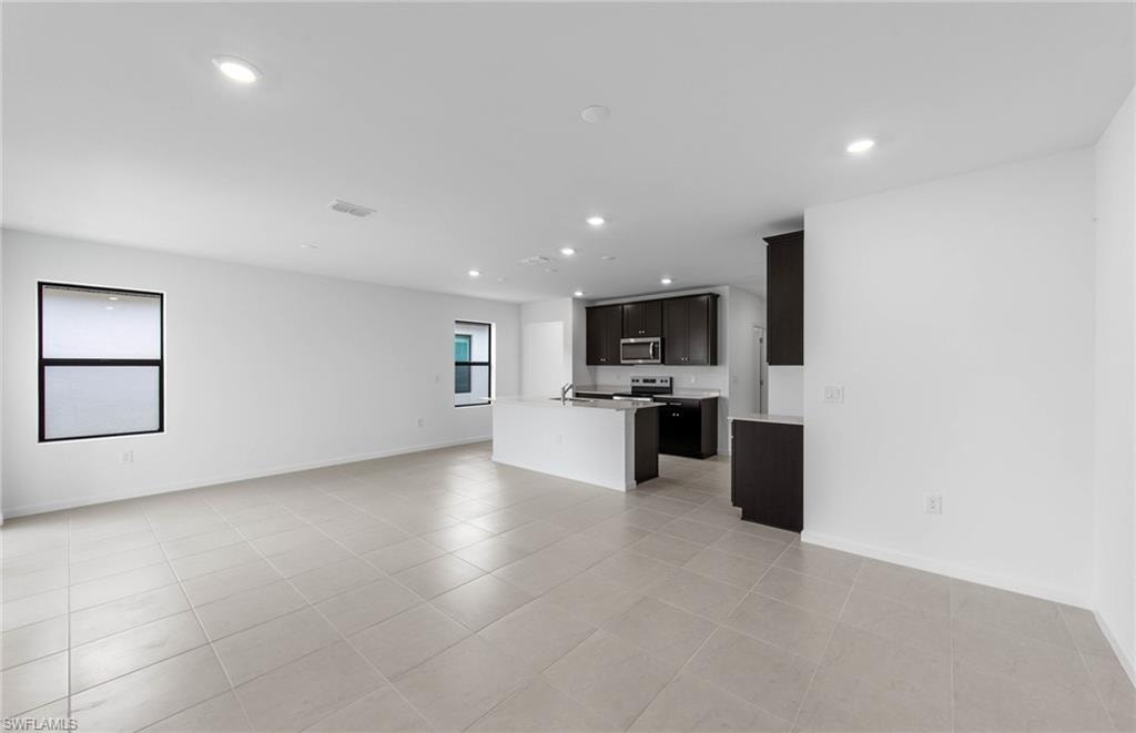 Photos are of similar Daniel floorplan. Homes may vary.