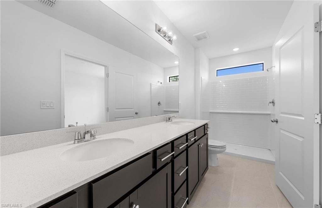 Photos are of similar Daniel floorplan. Homes may vary.