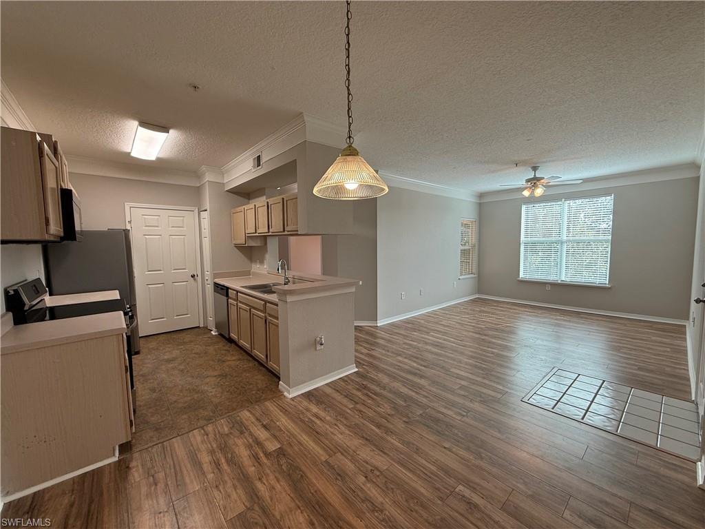 11540 Villa Grand 1212