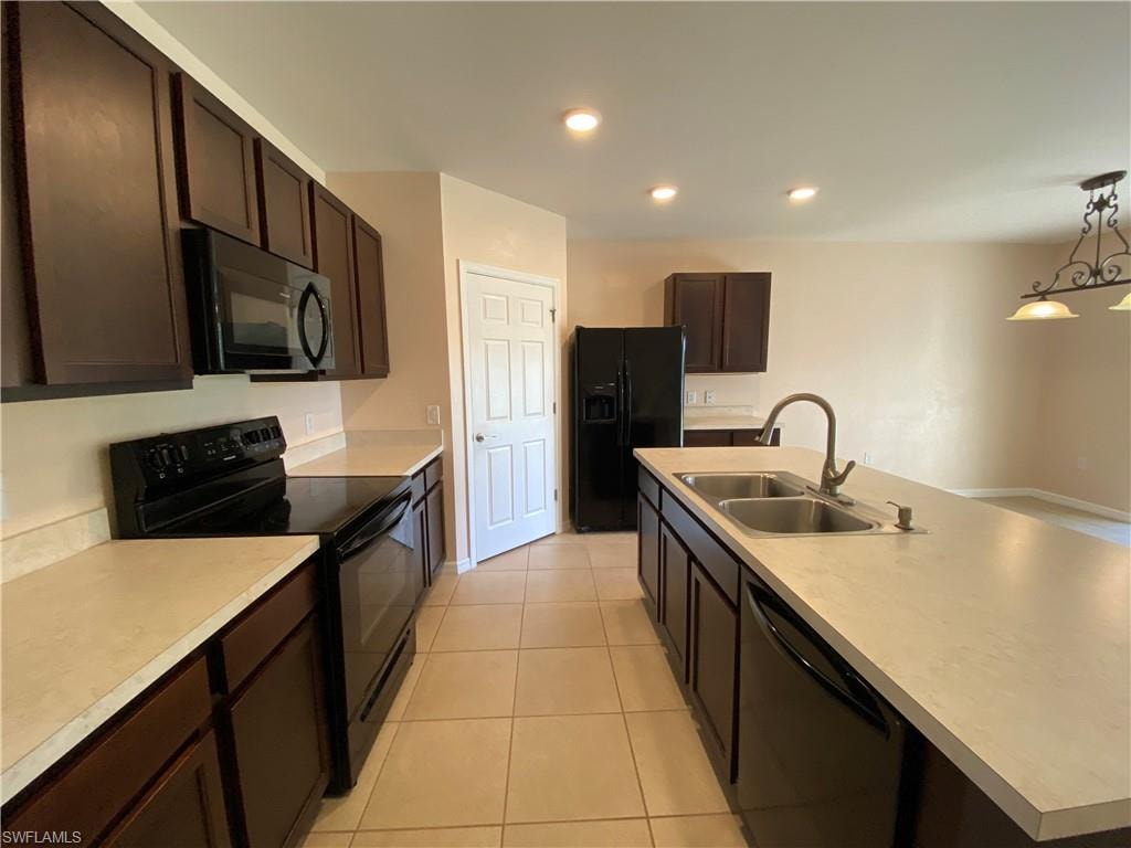 3425 Cancun CT photo 20