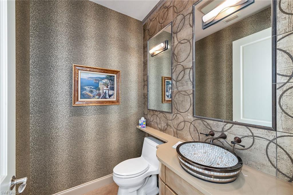 13675 Vanderbilt DR 1105 photo 7