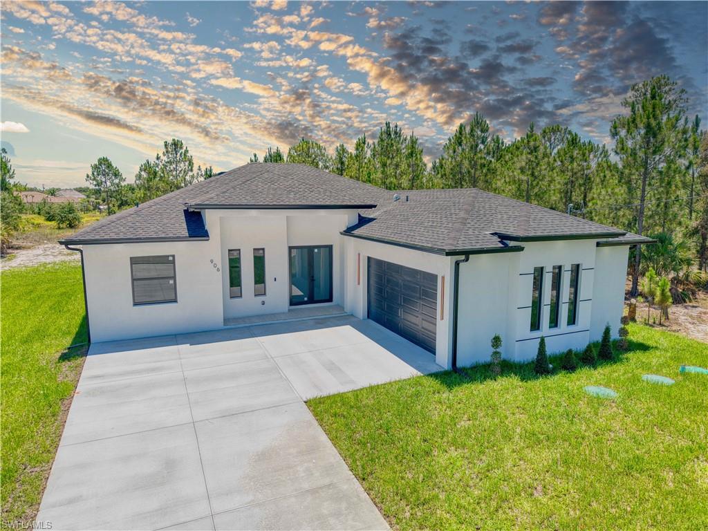 906 Greenwood AVE W