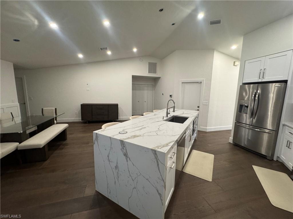 27500 Suffridge DR photo 6