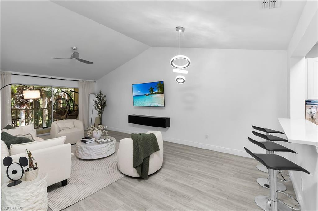 653 Squire CIR 201 photo 6