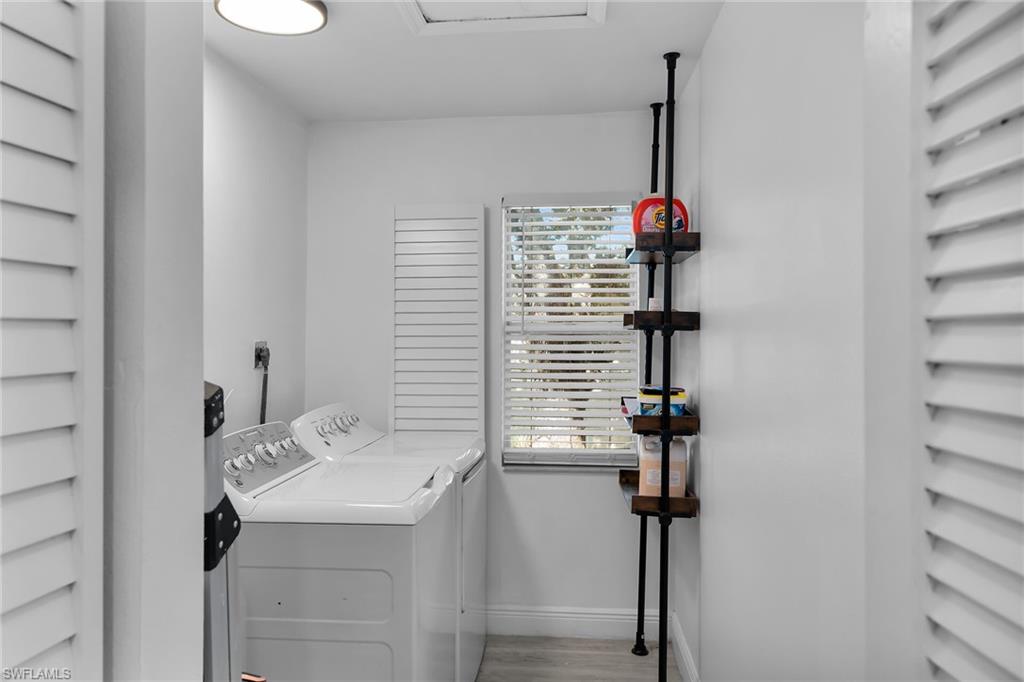 653 Squire CIR 201 photo 20