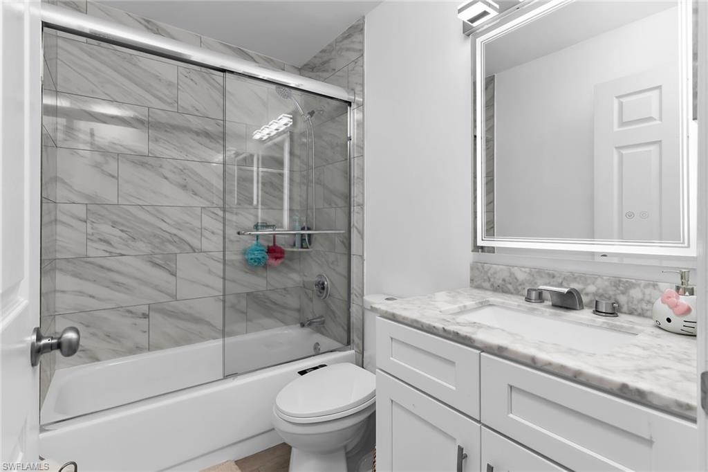 653 Squire CIR 201 photo 18