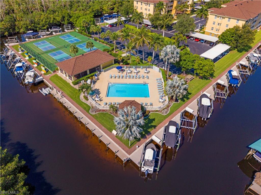 Community Pool & Hot Tub