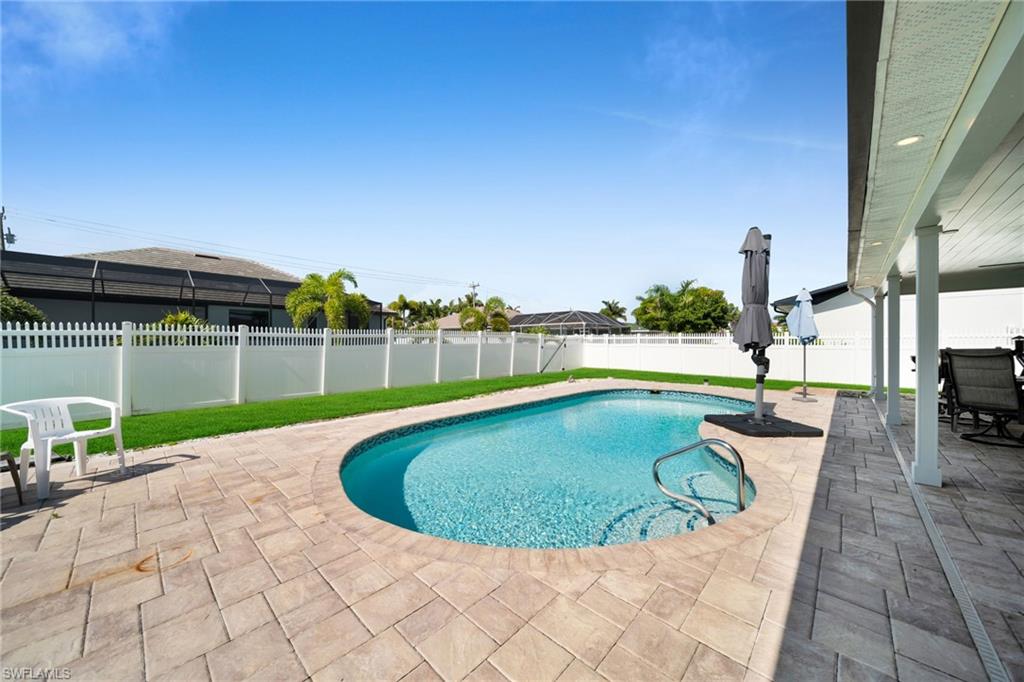 1220 SW 54th LN photo 22