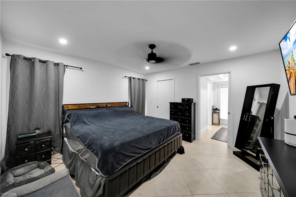 1220 SW 54th LN photo 11