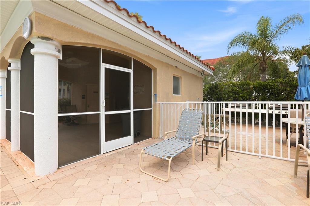 4874 Hampshire CT 303 photo 38