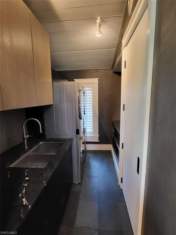 2257 Regal WAY photo 16