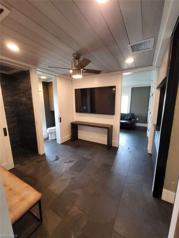 2257 Regal WAY photo 11