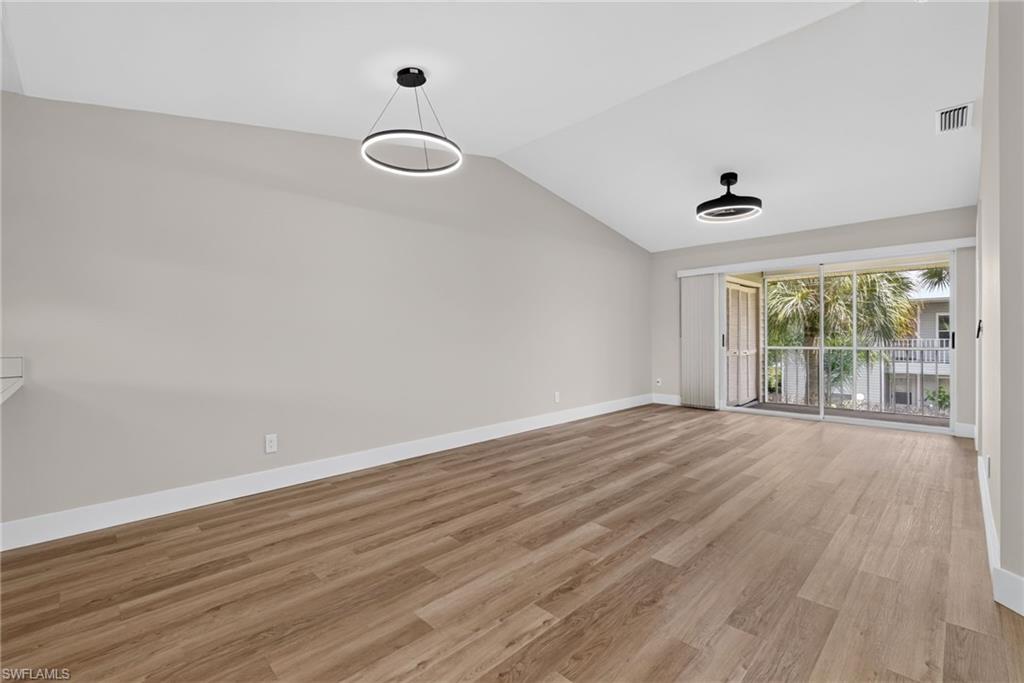 1915 Courtyard WAY 202 photo 6