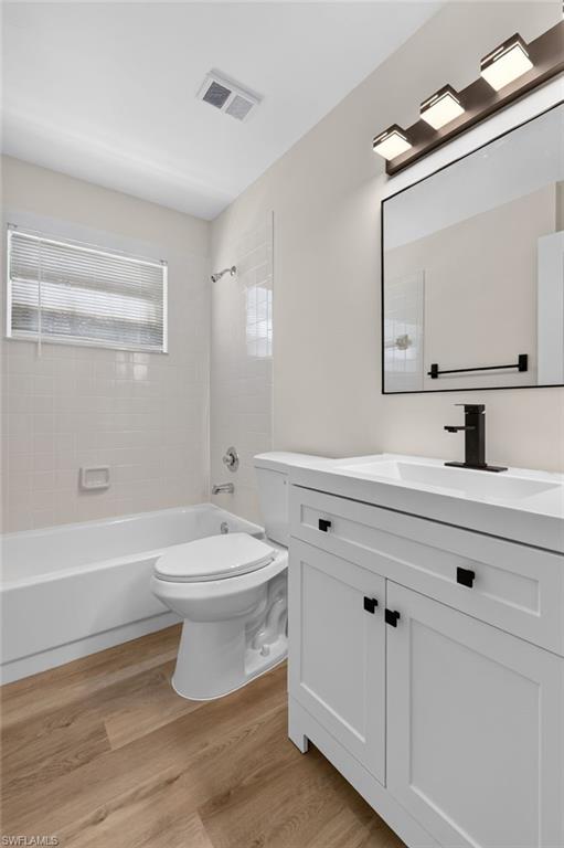 1915 Courtyard WAY 202 photo 26