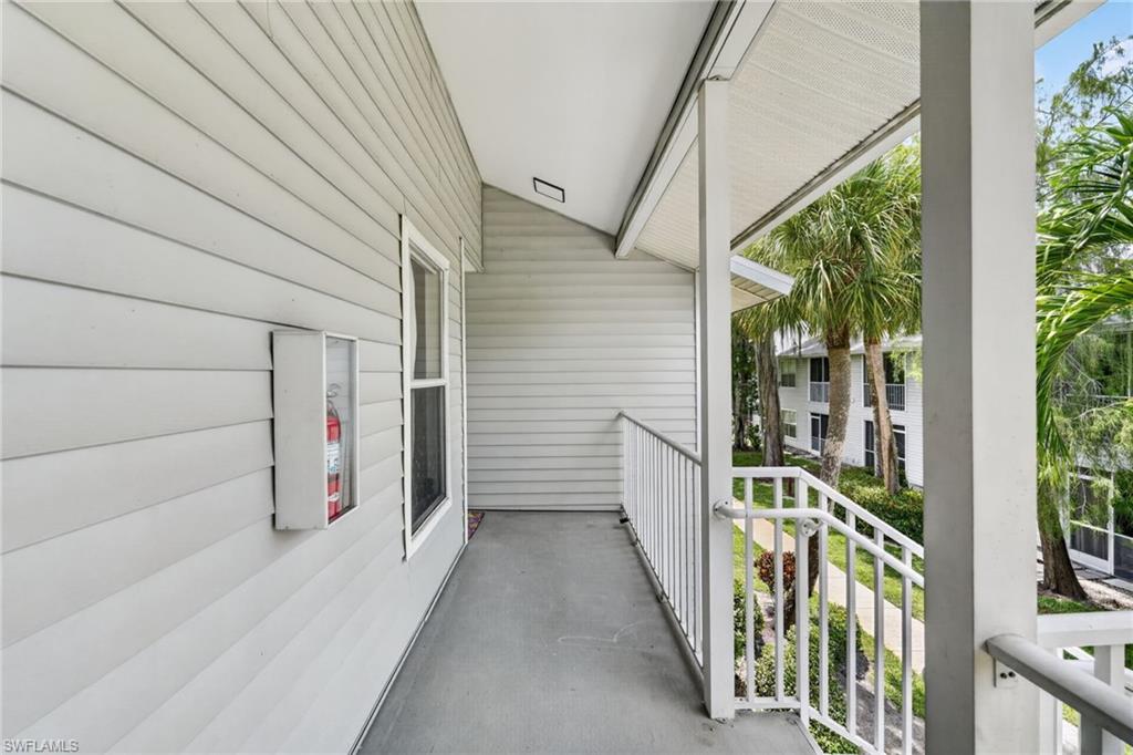 1915 Courtyard WAY 202