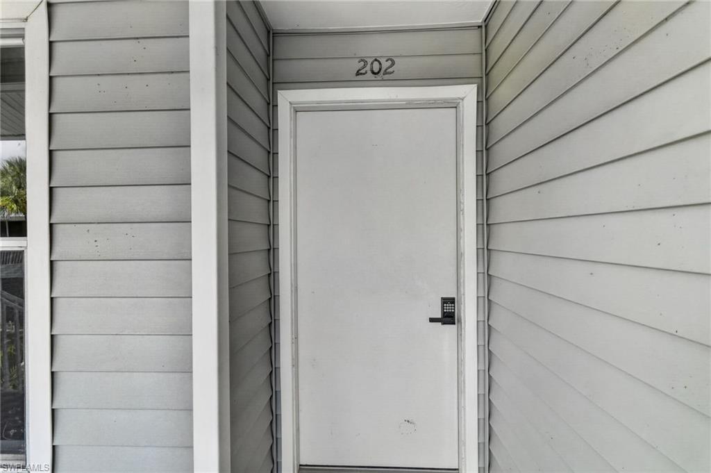 1915 Courtyard WAY 202
