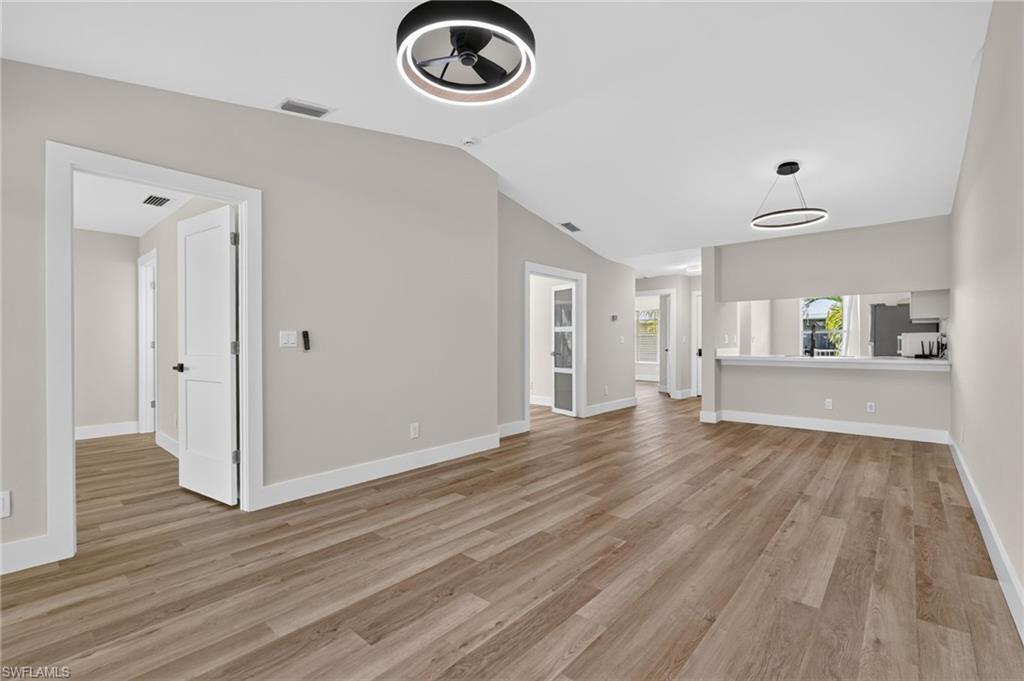 1915 Courtyard WAY 202 photo 8