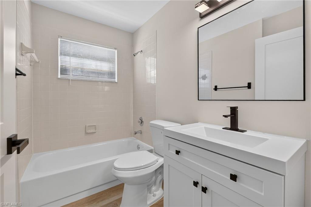 1915 Courtyard WAY 202 photo 25
