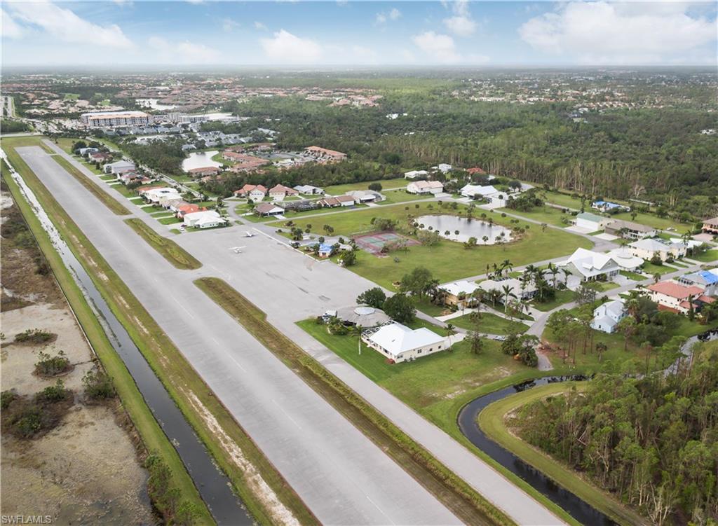 WING SOUTH AIRPARK - LOOKING 36 SOUTH