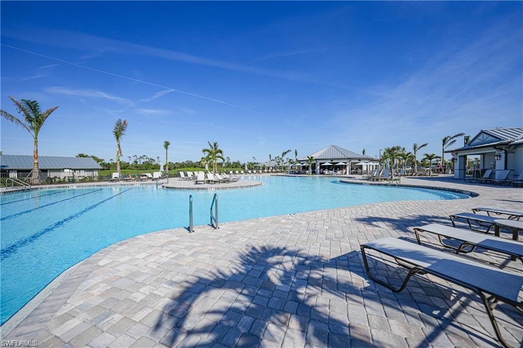 14121 Heritage Landing BLVD 737 photo 19