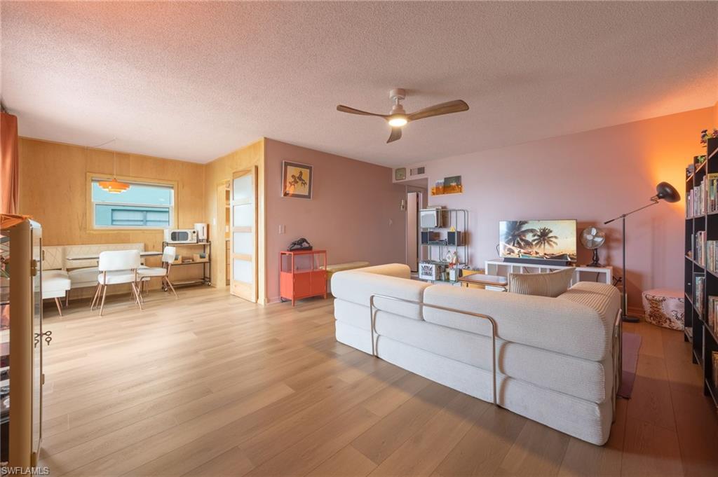 3225 E Riverside DR 31C