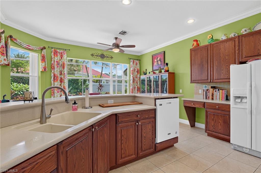 24908 Fairwinds LN photo 13