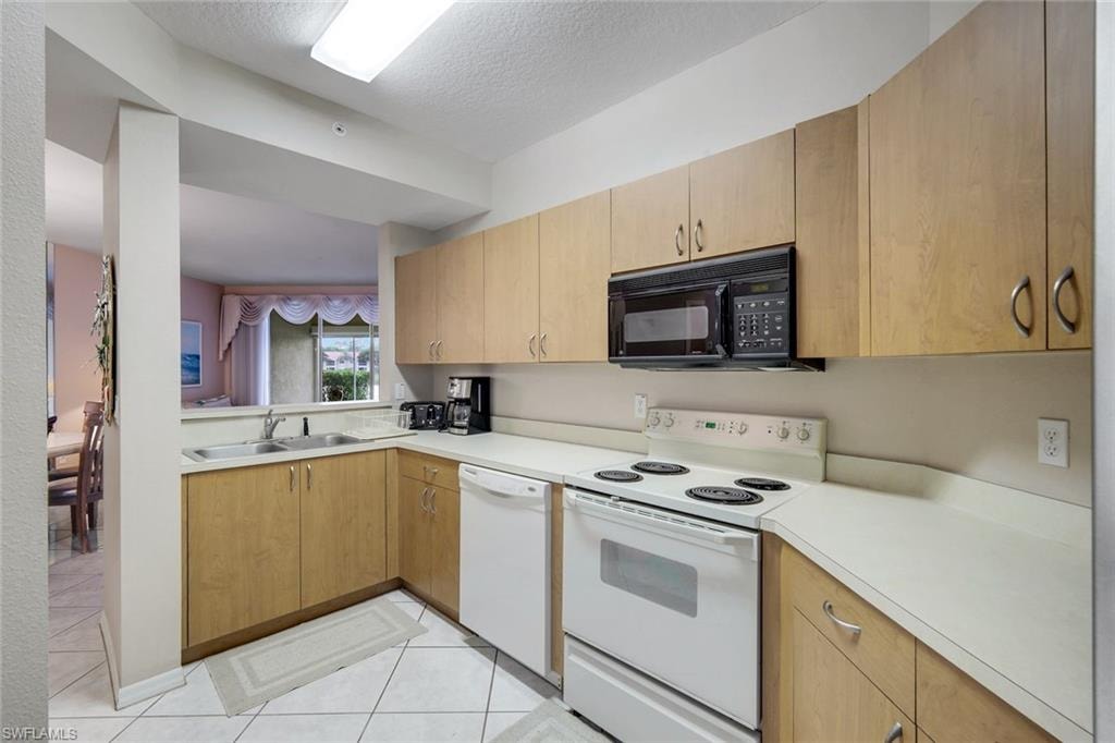 6384 Huntington Lakes CIR 103 photo 10