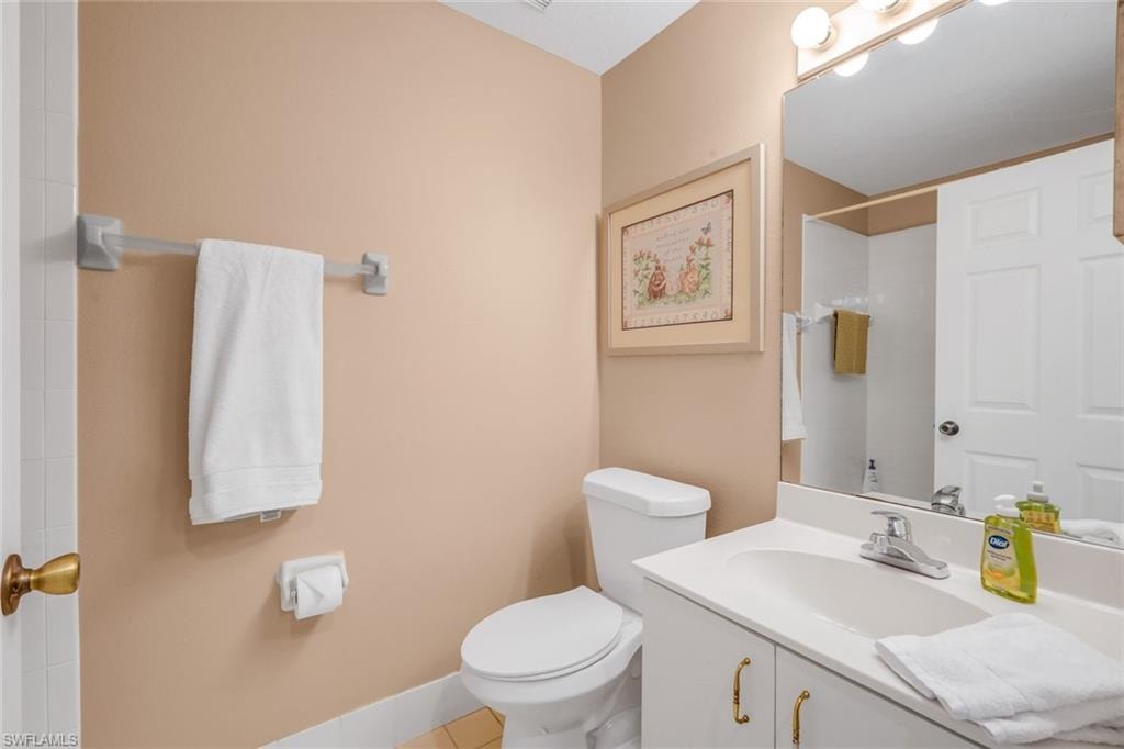 6384 Huntington Lakes CIR 103 photo 18