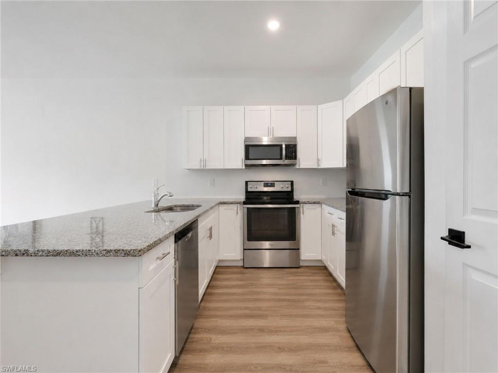 2224-2226 Kenneth AVE S