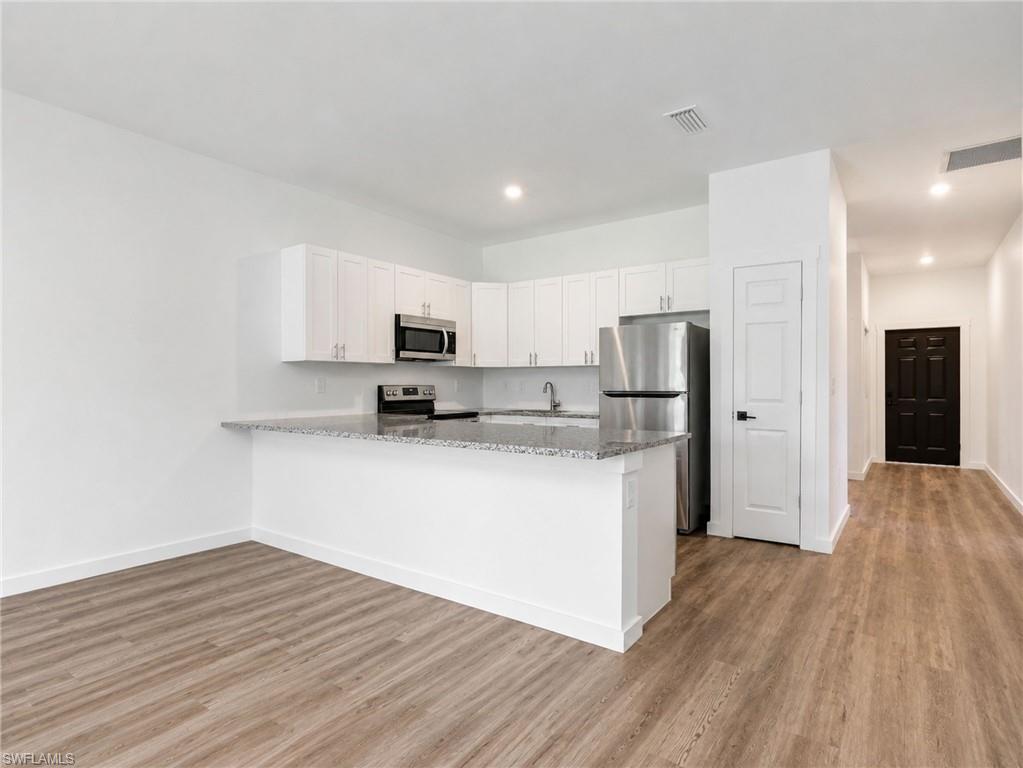 2224-2226 Kenneth AVE S