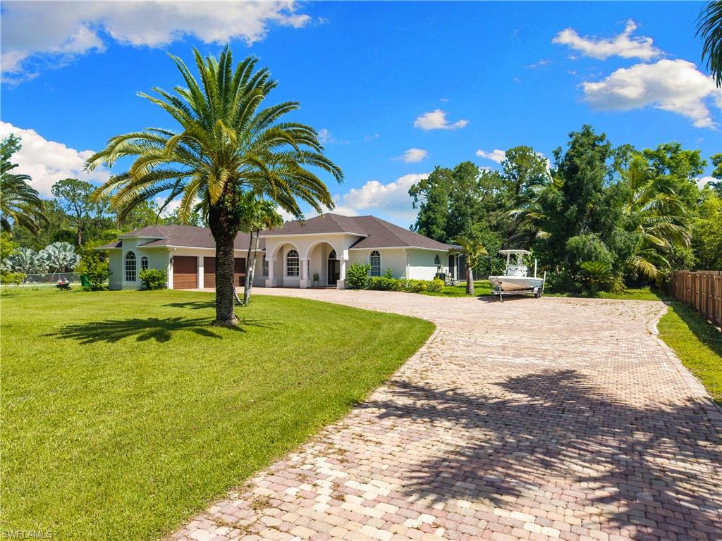 6521 Livingston Woods LN