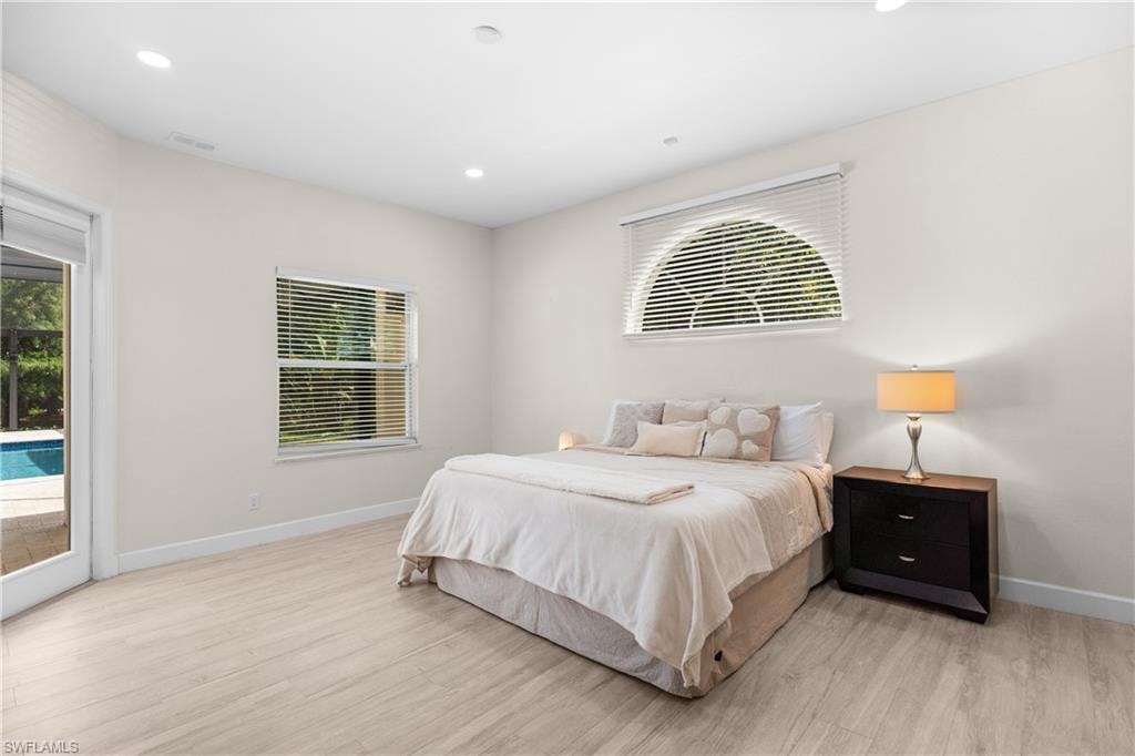 6521 Livingston Woods LN photo 17