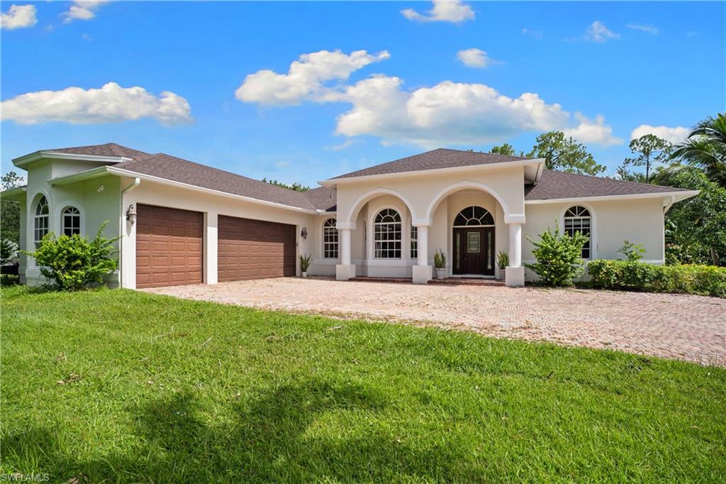 6521 Livingston Woods LN