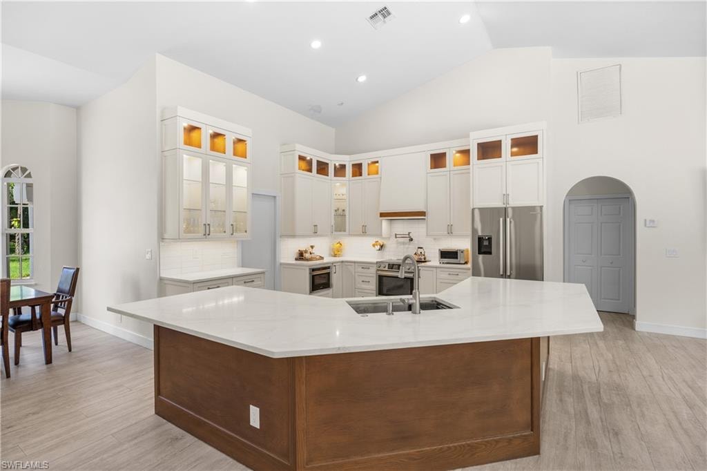 6521 Livingston Woods LN photo 11