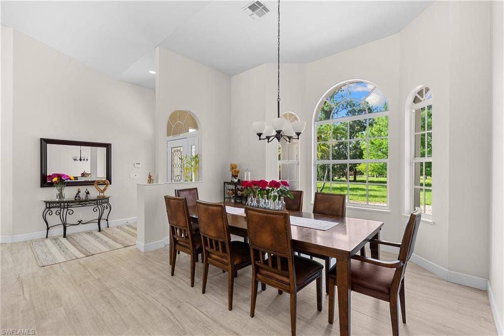 6521 Livingston Woods LN photo 8