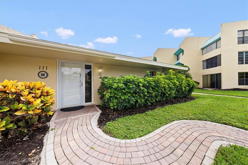 925 Palm View DR 111