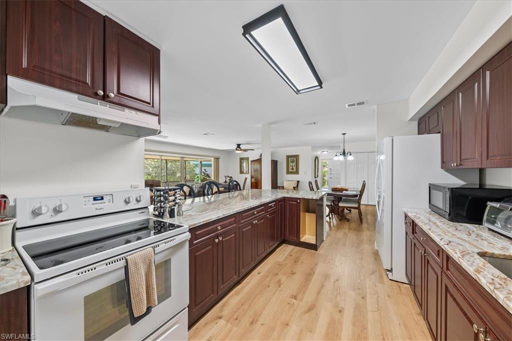 925 Palm View DR 111 photo 9