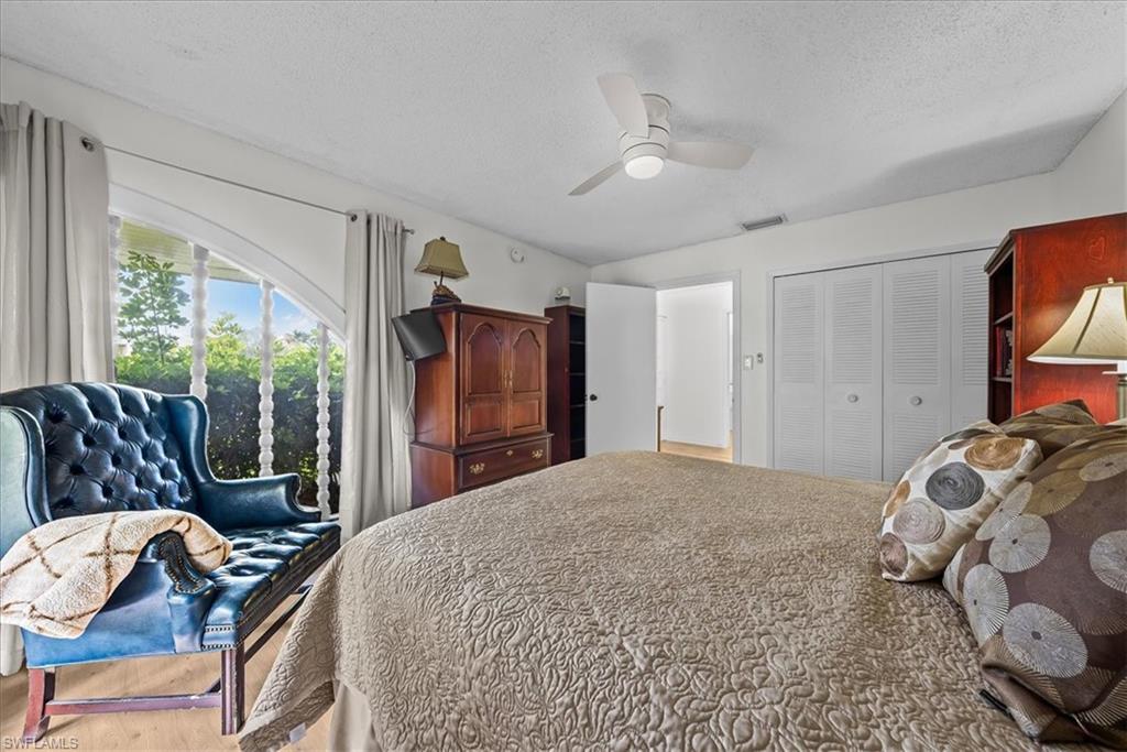 925 Palm View DR 111 photo 15