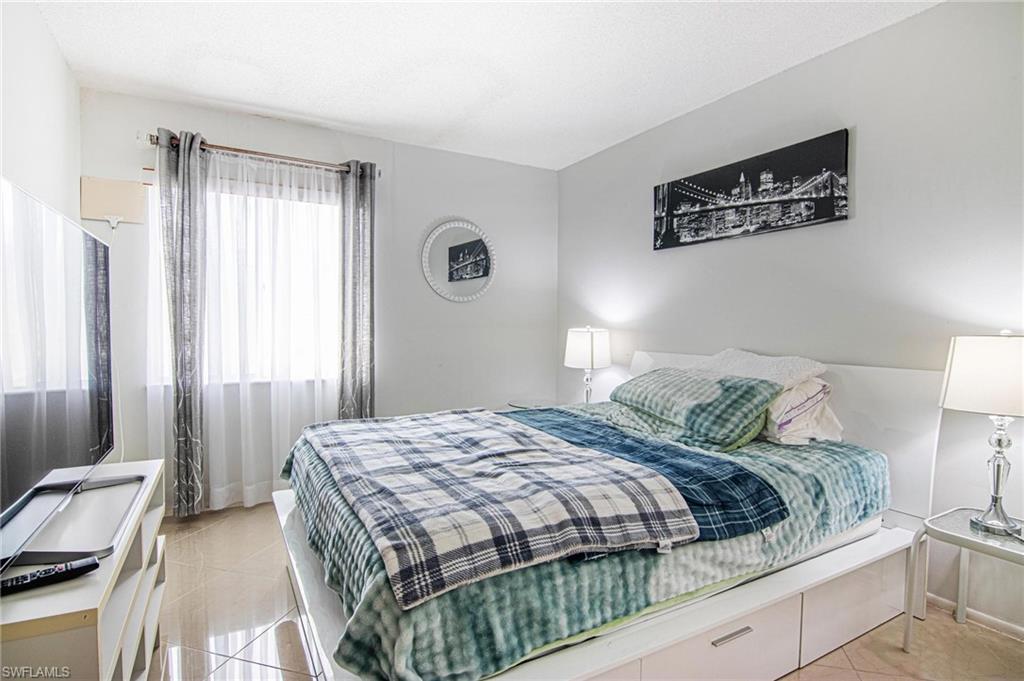 2366 E Mall DR 414 photo 12