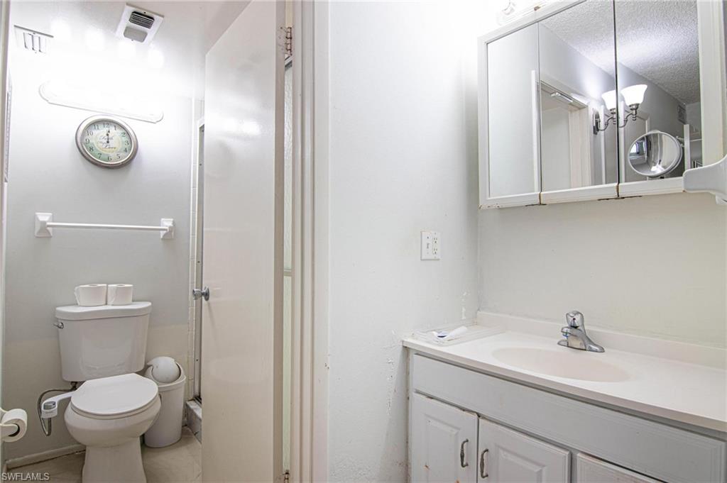 2366 E Mall DR 414 photo 10