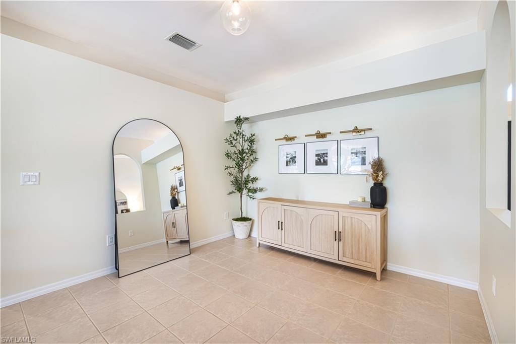 Flex space perfect for formal dining area or additional sitting area